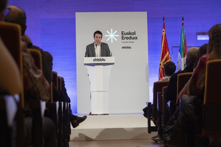 Pello Otxandiano, responsable del programa ‘Euskal Eredua. Un país mejor’, durante su intervención en el palacio Euskalduna de Bilbo el pasado 30 de marzo.