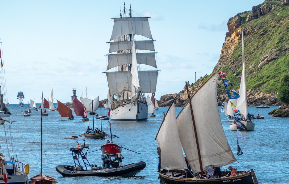 La goleta Marité, de Normandía, entrando a Pasaia. 