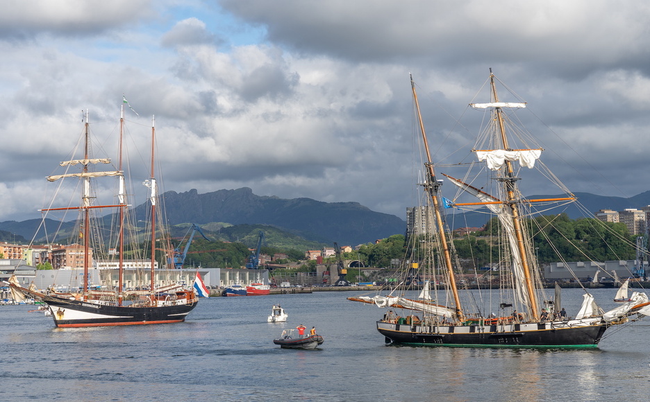 Otra vista de las imponentes embarcaciones. 