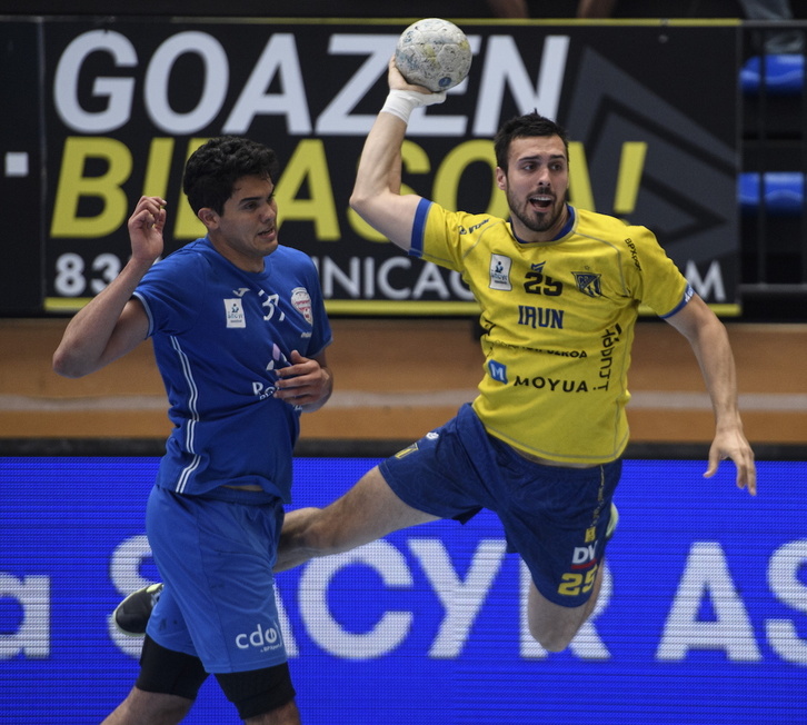 Bidasoa Irun intentará ganar a Benidorm y esperar el tropiezo de Granollers.