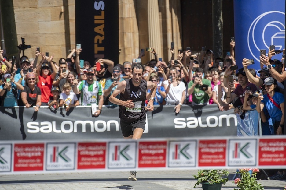 Kilian Jornet helmugara iristen. Kilian Jornet helmugara iristen.