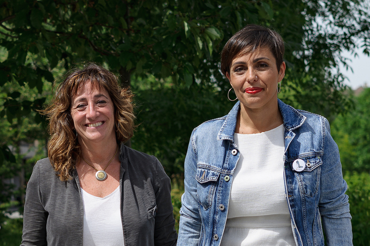 Eva López de Arroyabe eta Rocio Vitero, EH Bilduren hautagaiak Araban eta Gasteizen.