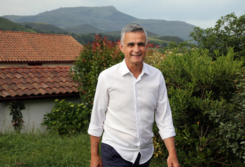 Bertrand Soubelet est originaire de Saint-Jean-de-Luz.