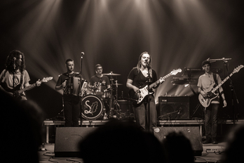 ‘Paradisua’ debuteko lanaren atzetik, ‘Hamabost segundu’ bigarren lana kaleratu du Burutik taldeak.