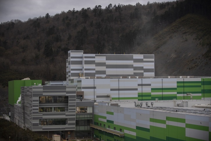Instalaciones de la incineradora de Zubieta que sufre numerosos fallos, según un informe.
