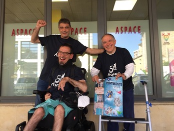 Eneko Ziarsolo, Aritz Bikuña y Agustín Toledo, felices tras recibir el encargo de lanzar el txupinazo.