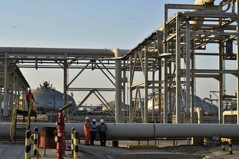 Foto de archivo de la planta de procesamiento de petróleo de Abqaiq, de la compañía estatal saudí Aramco.