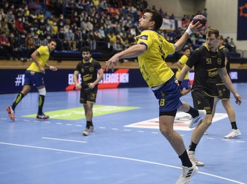 Mikel Zabala, EHF European Leagueko partida batean.