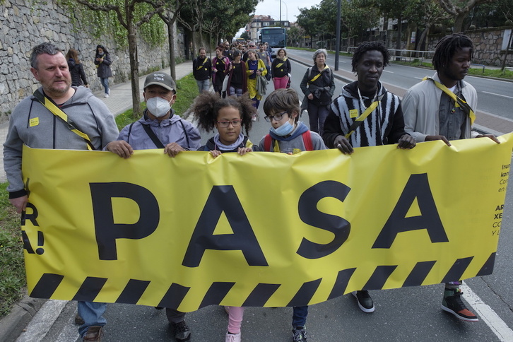 Última marcha anual entre Pasaia y Donostia contra el racismo y las políticas de exclusión.