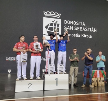 Imagen del reparto de premios en el Balda.