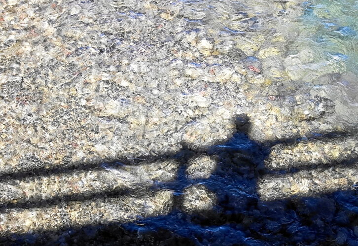 Eskoletan gaia jorratuz, jokabide suizidak prebenitu daitezkeela uste du Andoni Anseanek.