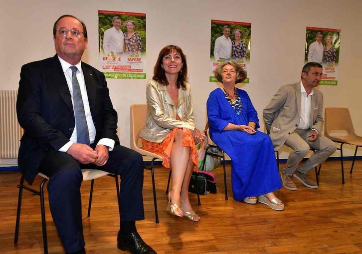 François Hollande y Carole Delga en un acto de aspirantes disidentes del PS, eliminados desde la primera vuelta.