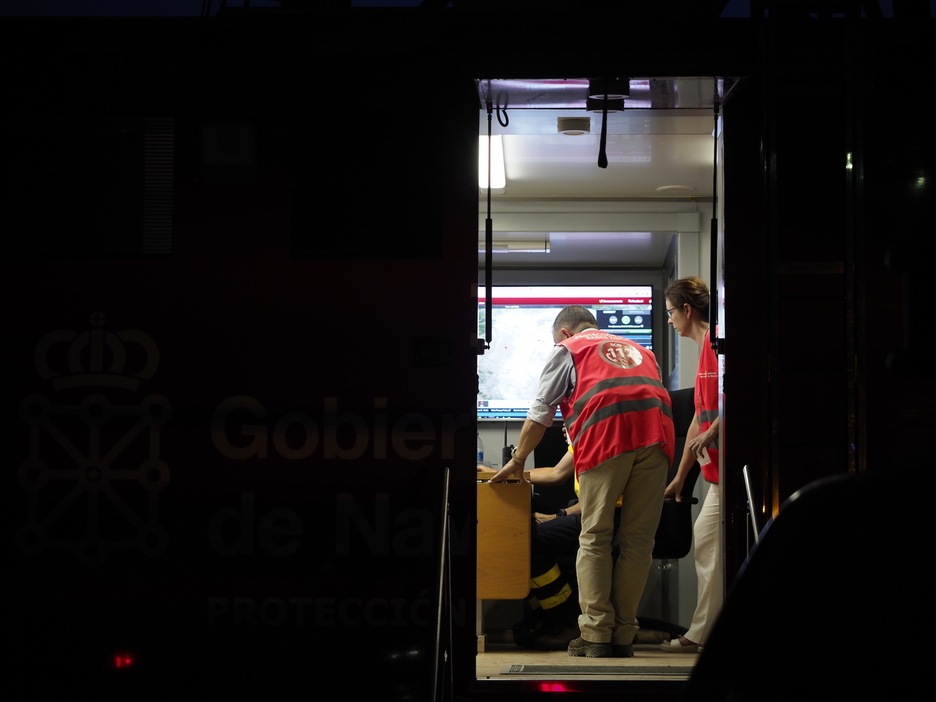 El centro de coordinación del incendio de Leire no ha parado su actividad por segunda noche seguida.