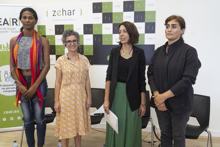 Falcão, Valverde, Chacón y Dadfer en la presentación del informe sobre las personas refugiadas.