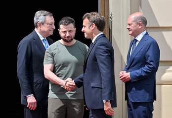 Draghi (Italia), Macron (Estado francés) y Scholz (Alemania) con Zelensky en Kiev.