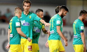 Mikel Gonzalez, AEKrekin jokatutako partida batean