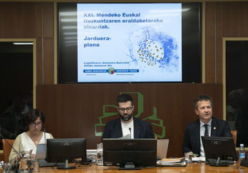 Jokin Bildarratz, Lakuako Hezkuntza sailburuak agerraldia egin du gaur Parlamentuko Hezkuntza Batzordean