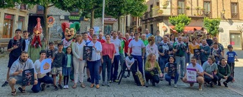 Hernaniko Udalak eta herriko eragileek egitaraua aurkezteko egindako agerraldia.