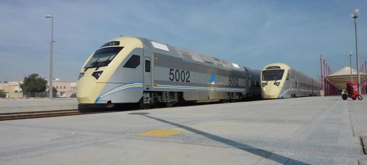 Uno de los trenes que CAF ha suministrado a Arabia Saudí, país vecino de los Emiratos.