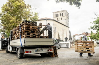 Aste honetan hasi dira muntaketa lanetan EHZko antolatzaileak.