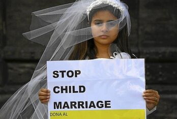 Amnesty International GKEak behartutako ezkontzak salatzeko egindako ekintza