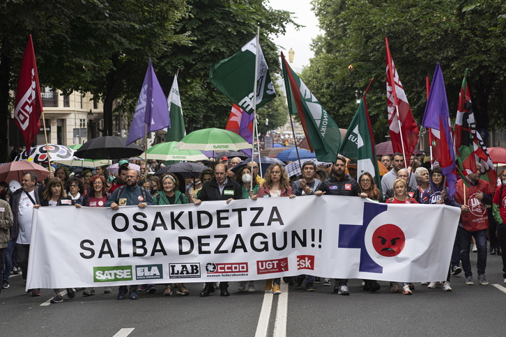 Satse, ELA, LAB, CCOO, UGT eta ESK sindikatuek deitu dute igande honetako manifestazioa.