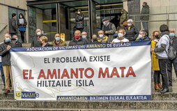 Movilización de Asviamie en Donostia.