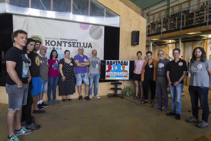 Aiaraldeko Euskalgintza Kontseiluak ekimena aurkeztu du, eskualdeko hainbat pertsona ezagunen babesarekin.