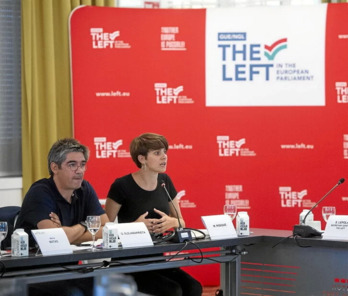 Gorka Elejabarrieta eta Marta Rosique, atzoko jardunaldietan.