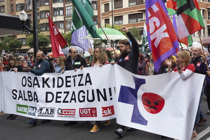 Miles de personas tomaron las calles de Bilbo el pasado fin de semana en apoyo a la sanidad pública.