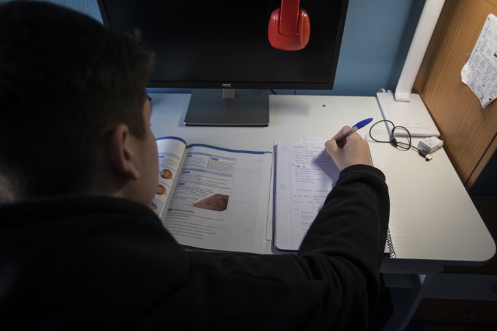 Buru osasunaren inguruko kontsulten haziera nabarmena aipatzen dute, formakuntzaren atzean dagoen errealitatea azaltzeko.