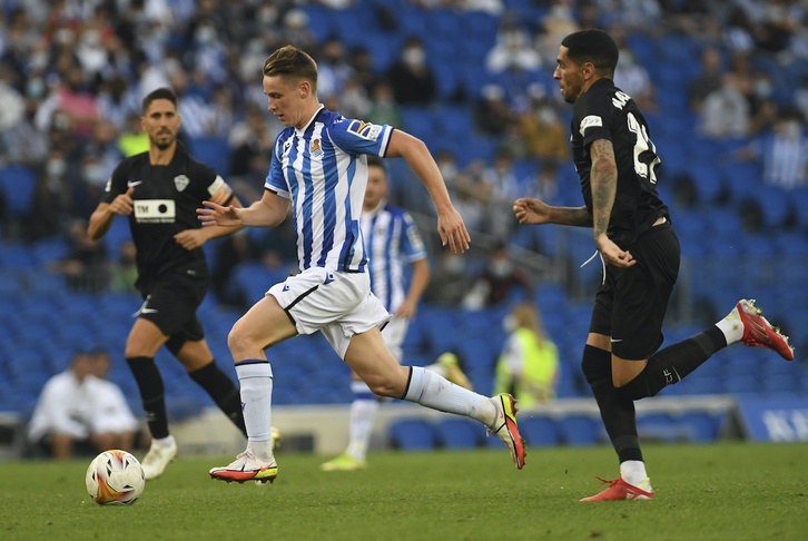Beñat Turrientes, en un partido de Primera contra el Elche. 