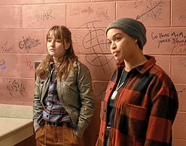 Ameriketako Estatu Batuetan opioideen mendekotasunaren aurkako borrokaren epizentrora eramaten gaituen minisaila da Dopesick