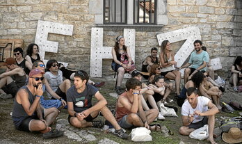 Irisarri herrian atzo hartutako hainbat irudi, EHZ jaialdiaren bigarren egunean.