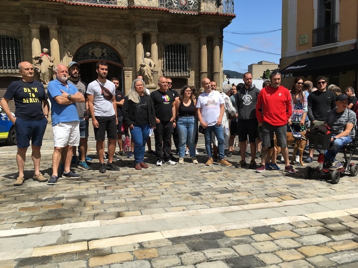 Colectivos populares de Iruñea han denunciado la «nefasta gestión» de las próximas fiestas que está realizando Maya.