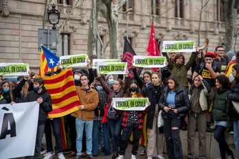 Movilización estudiantil durante la huelga contra el fallo que impone el 25% de castellano en las escuelas.
