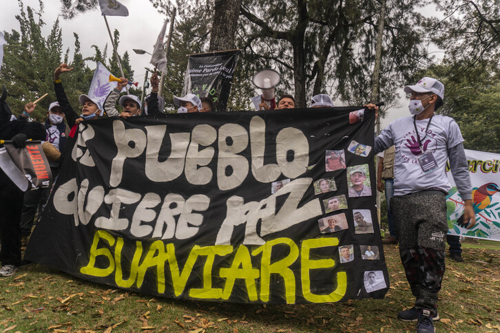 Excombatientes de las FARC marchan para exigir la implementación del acuerdo de paz de 2016, en una imagen de archivo.