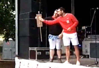 Moncayola, en el txupinazo algo adelantado en la Taconera.