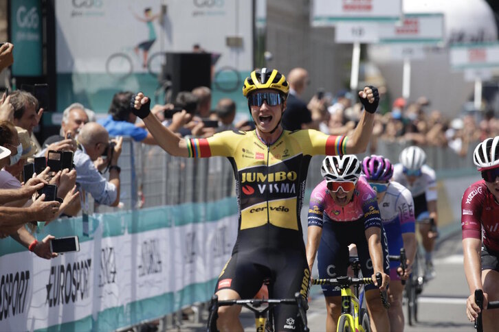 Marianne Vos ha logrado su segundo triunfo de este Giro en Bergamo.