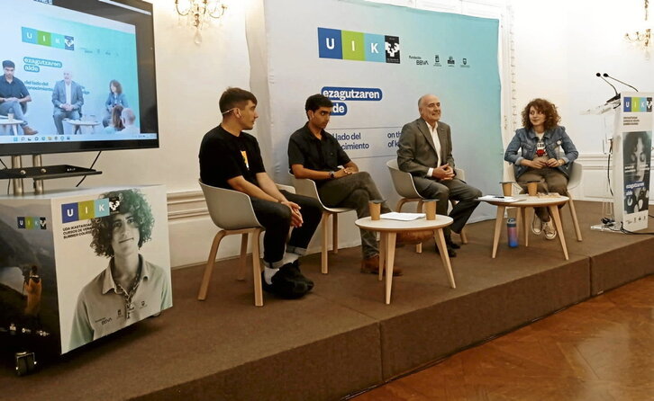 Axpe, Hach, Iñaki Goirizelaia (moderatzaile lanetan) eta Zamponi-Gale, Donostiako Miramar jauregian.