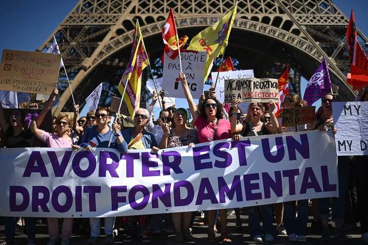 Movilización a favor del derecho al aborto en París.