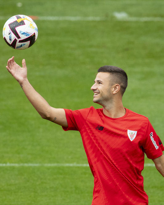 Gorka Guruzeta en una sesión de entrenamiento en Lezama.