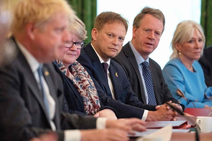 El ministro británico de Transporte, Grant Shapps, en una reunión del Ejecutivo de Johnson.