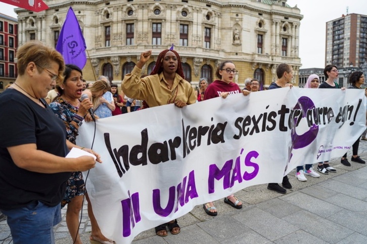 Imagen de archivo de una concentración en repulsa a una agresión machista.