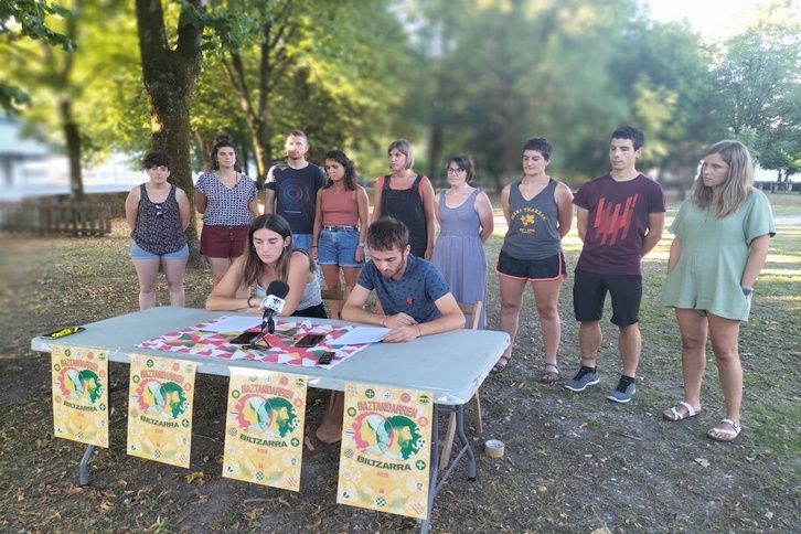 Baztandarren Biltzarraren aurkezpen prentsaurrekoa Elizondon. 