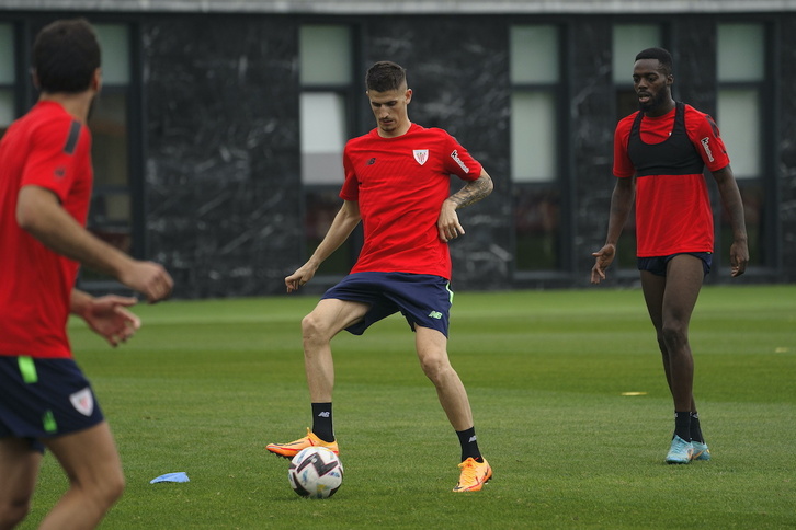Oihan Sancet en el primer entrenamiento de la pretemporada.