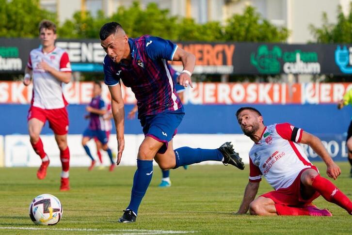 Un momento del encuentro entre el Eibar y el Calahorra.