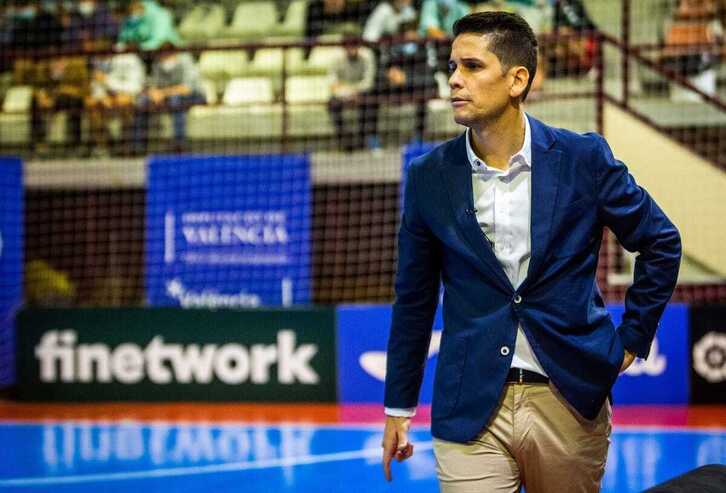 El técnico Diego Ríos se convertirá en el tercer técnico de Ribera Navarra en la máxima categoría.