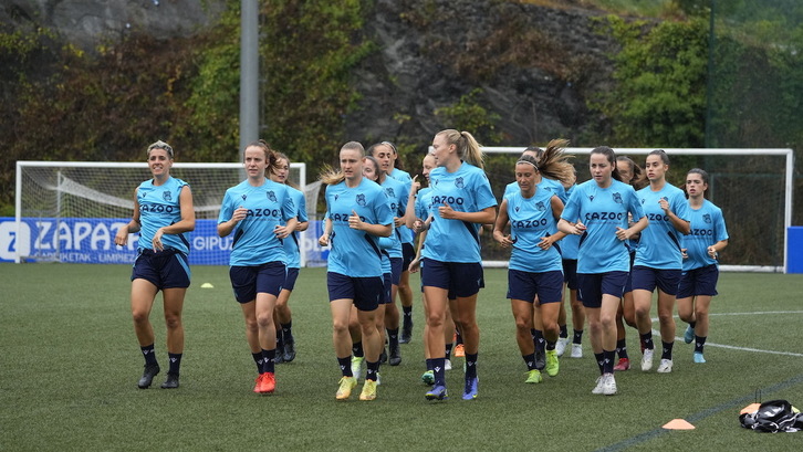 Realeko jokalariak denboraldi-aurreko lehen lan saioan. 