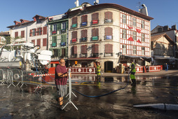 Le nettoyage de la ville mobilise une centaine d'agents pendant les Fêtes de Bayonne.